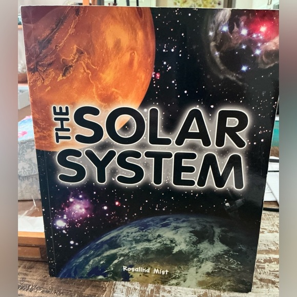 The Solar System by Rosalind Mist, Scholastic Edition like new! - Picture 1 of 3